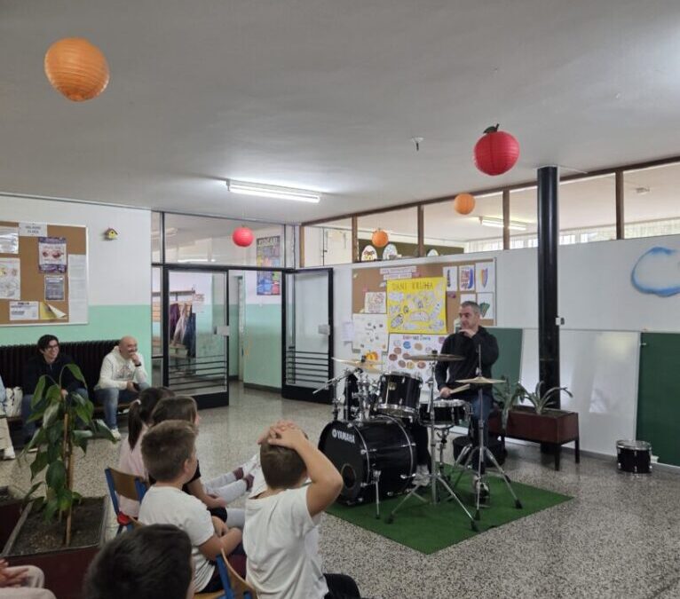 Branimir Gazdik u Osnovnoj školi Mrkopalj